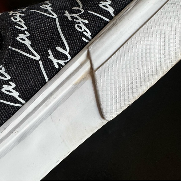 Lacoste Men's Jump Serve Slip on Sneaker. Preloved worn once. - Picture 5 of 10